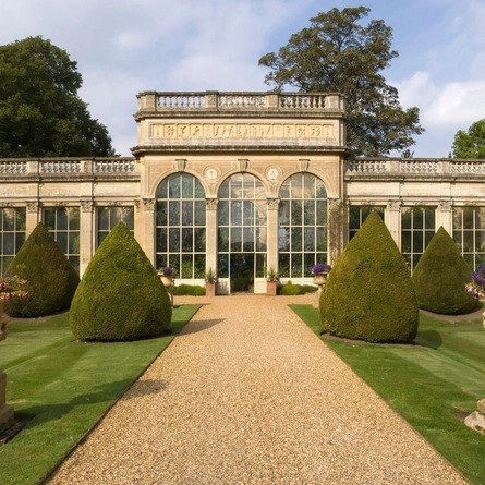 An image of Castle Ashby Gardens advertising local attractions near to Chef & Brewer venues.