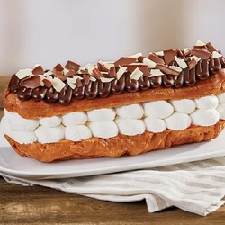 Chocolate eclair