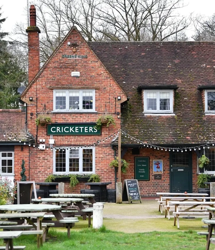 5244_GK_P&K_TheCricketers_Yateley_Venue_Exterior_2024_002.JPG