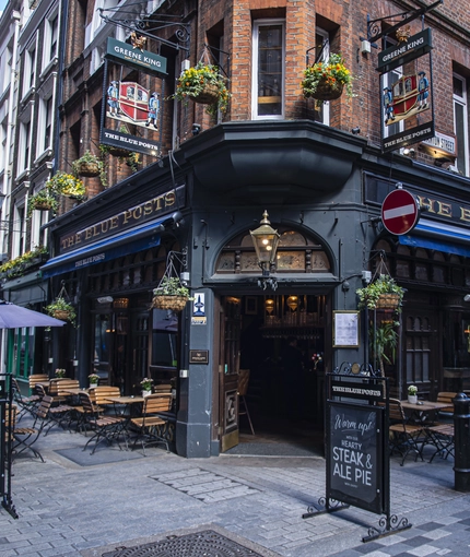 7645_GK_Heritage_BluePosts_Mayfair_Pub_2023_059.jpg