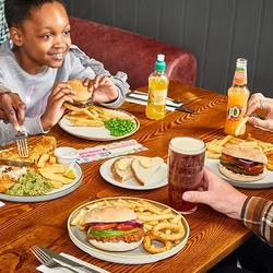 GK_P&C_Product_Lifestyle_What-Makes-Us-Special-Family-Meal_App_2024.jpg