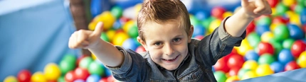 Wacky Warehouse - Child in ball pit