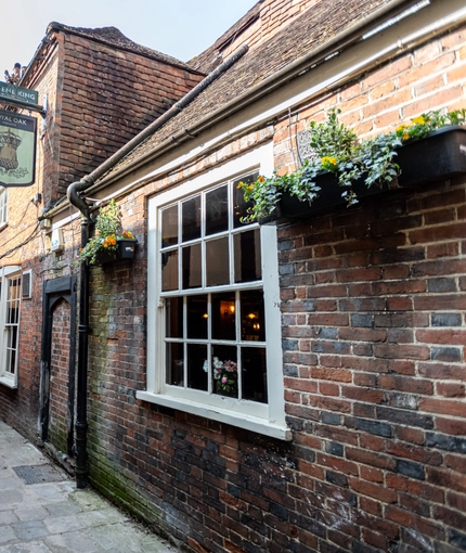 The Royal Oak Pub Restaurant in Winchester