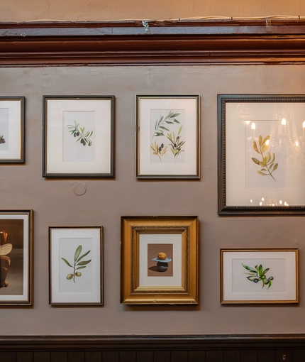 Duke of Sussex - Paintings on the wall