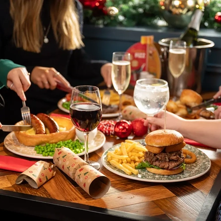 4665_Christmas_PL_Cat&Fiddle_Kirk-Hallam_Product_Advertising_Meals-on-table_2023_005.jpg