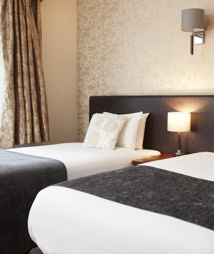A hotel room in the Hunters Hall Inn.