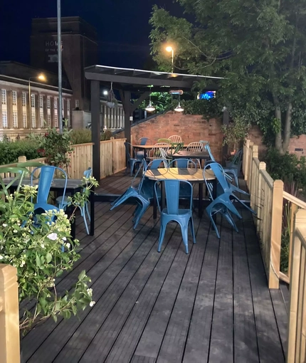 6377 Nottingham Knight (Ruddington) - PG - EXTERIOR BEER GARDEN NIGHT 005.jpg