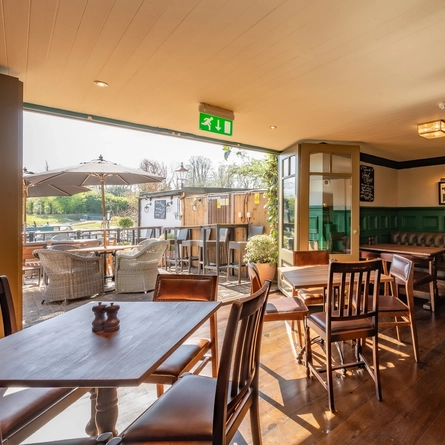 An interior shot of the venue & restaurant area at The Magpie pub.