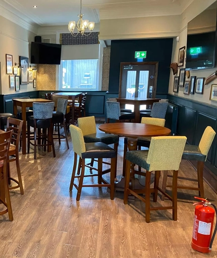 6281 Bee Hive (Horwich) - PC - INTERIOR SEATING AREA 003.jpg