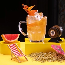 A caskale Old Golden Hen drink.