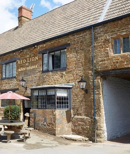 Red Lion (Adderbury) Exterior