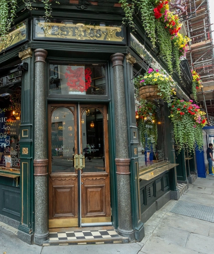 7236_GK_UC_RedLion_Moorgate_Pub_2023_1.JPG