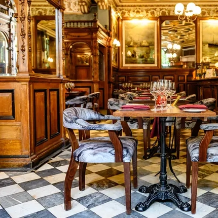 Metro - Cafe Royal (Edinburgh) - Tables