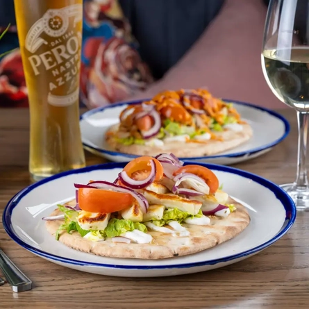 GK_P&S_Product_Mood_Halloumi-Flatbread_2024_003.png