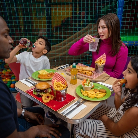 Mothers-Day_DB_HH_Lifestyle_Family-Dining_2023_099.jpg