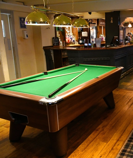 interior pub gams
