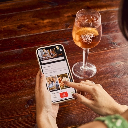 GK_Product_Mood_Summer-Drinks-Phone_2024_021.jpg
