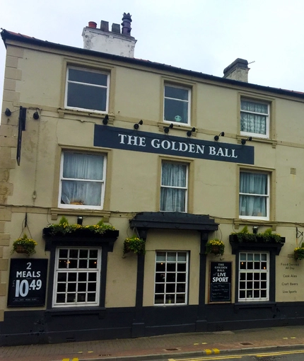 Golden
  Ball Hotel (Poulton-Le-Fylde) Exterior