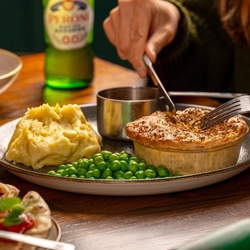 Christmas_GK_UC_Product_Lifestyle_Pulled-Turkey&Ham-Hock-Pie_2024_001.JPG