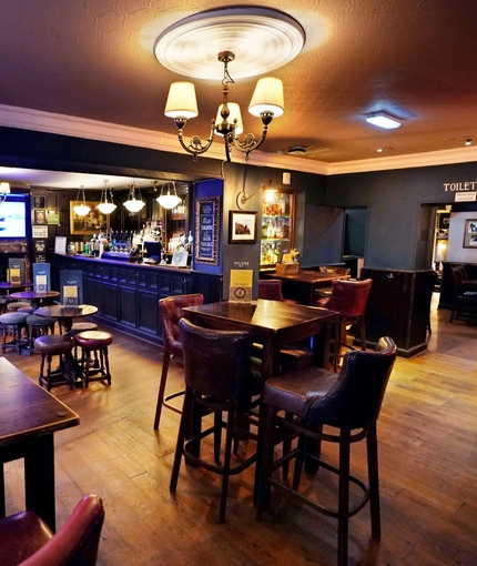 GK Heritage - 7221 Milnes Bar (Edinburgh) - 064.JPG