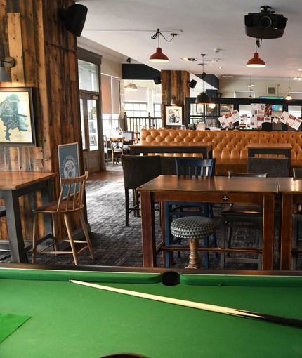 interior pub games