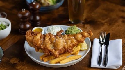 P&V_MPCo_Product_Advertsing_Fish-And-Chips-Mushy-Peas-Curry-Sauce-Tartare-Sauce_2024_013.jpg