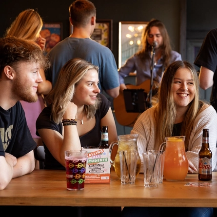 Pub & Social (PS): Student Discount - Student Web Panel 01