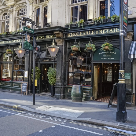 7225_GK_Heritage_PaxtonsHead_Belgravia_Pub_2023_099.jpg
