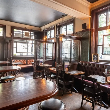 7160_GK_UC_Adam&Eve_StJames_Pub_2023_6.jpg