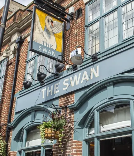 The Swan Pub Restaurant in Brentwood