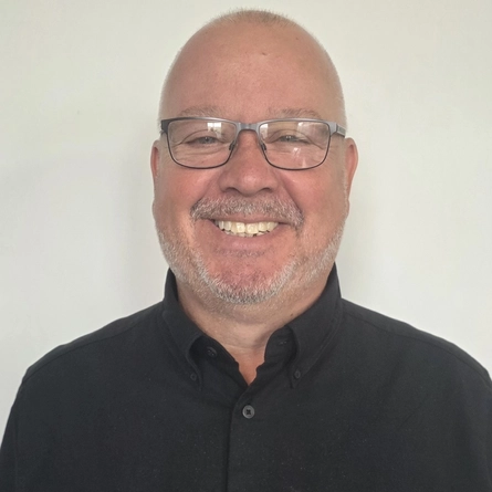 A portrait image of Wayne Jones for Pub Partners.